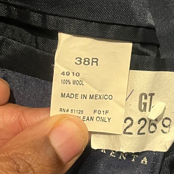 Oscar De La Renta 100% Wool Gold Button Blazer 38R Navy Blue Office Career Mens - Picture 9 of 9